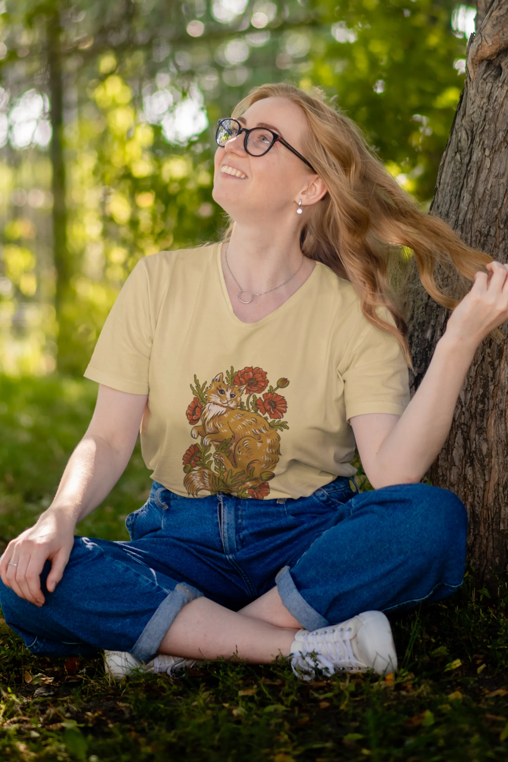 Floral Cat Printed Scoop Neck T-shirt for women