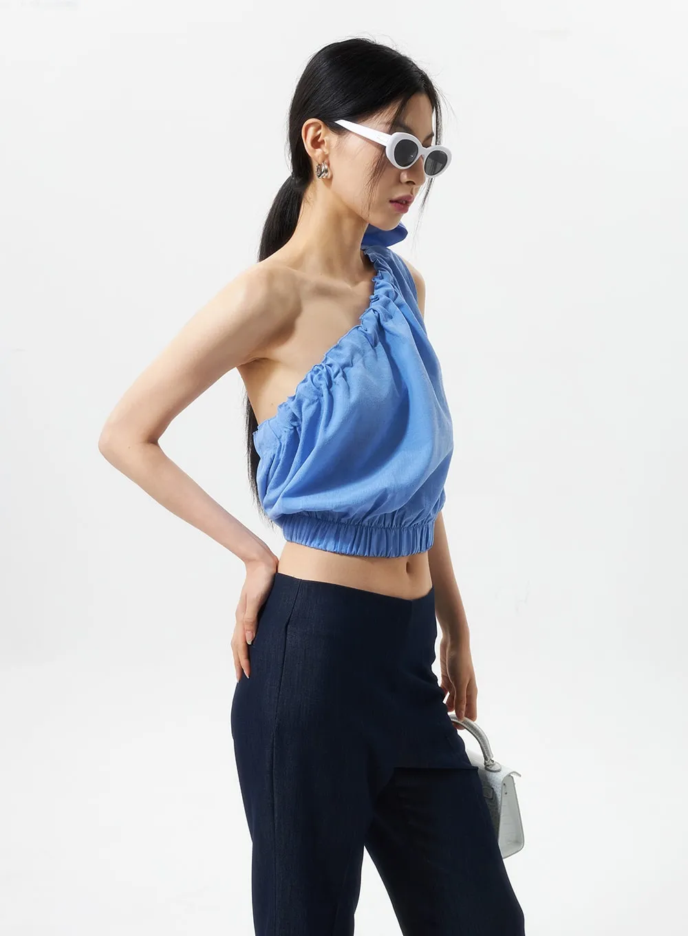 Off-Shoulder Ribbon Blouse IU326