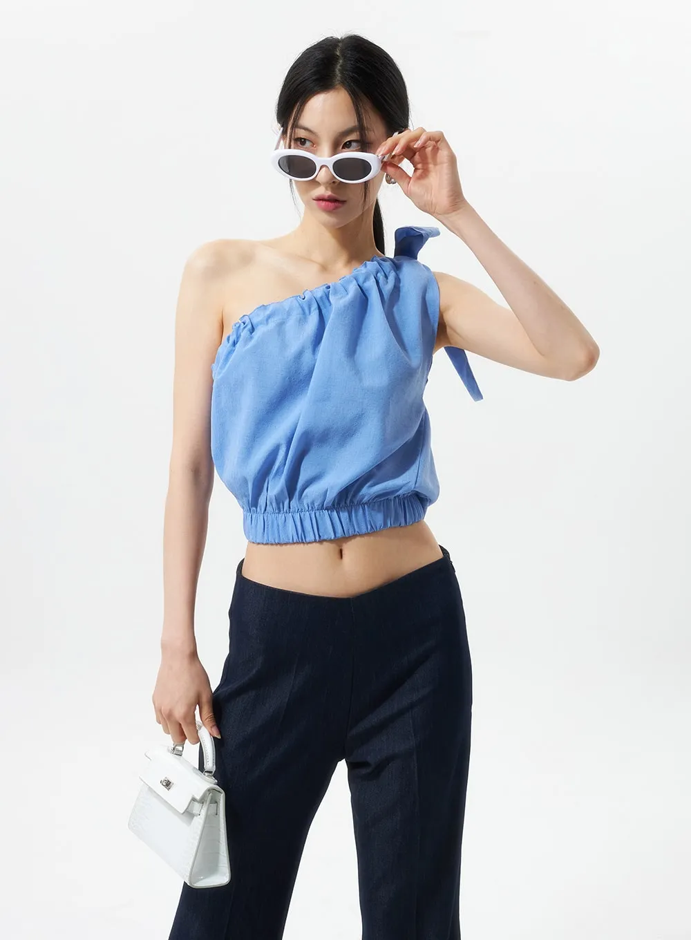 Off-Shoulder Ribbon Blouse IU326