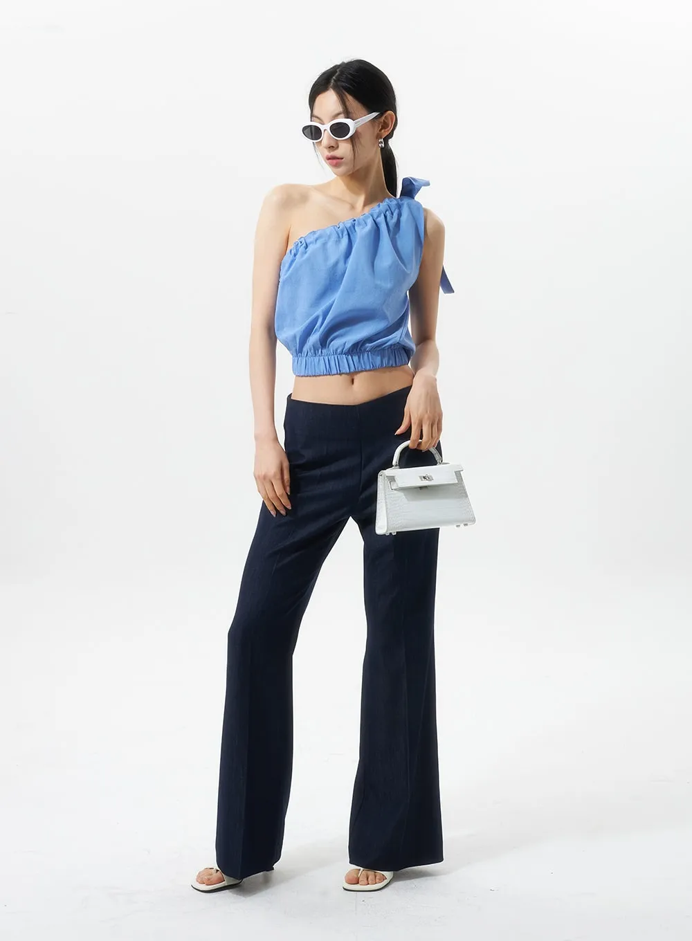 Off-Shoulder Ribbon Blouse IU326