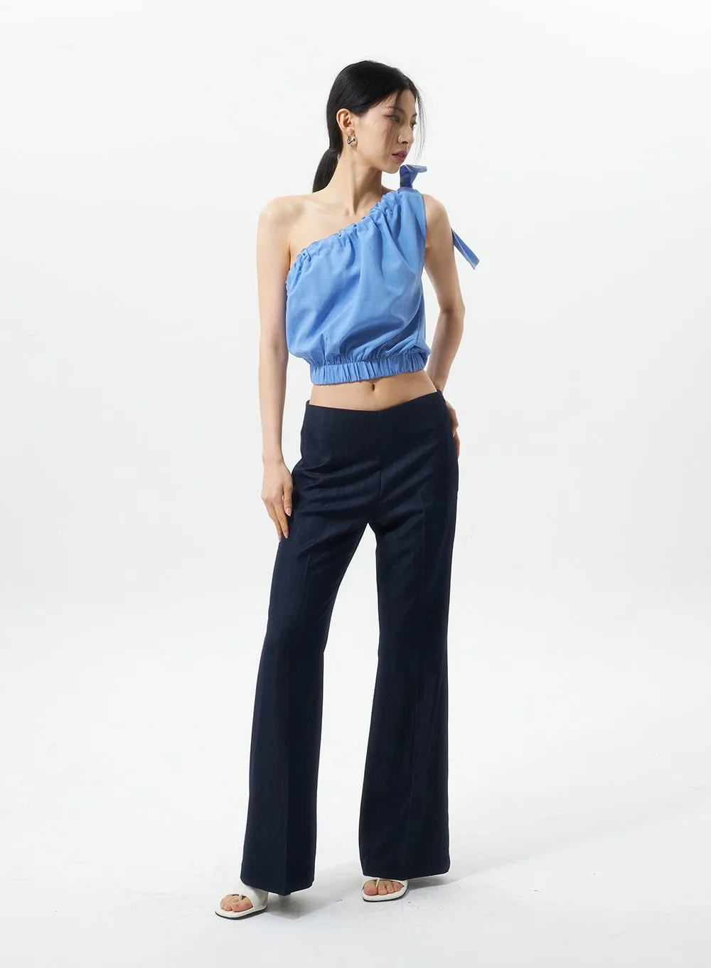 Off-Shoulder Ribbon Blouse IU326