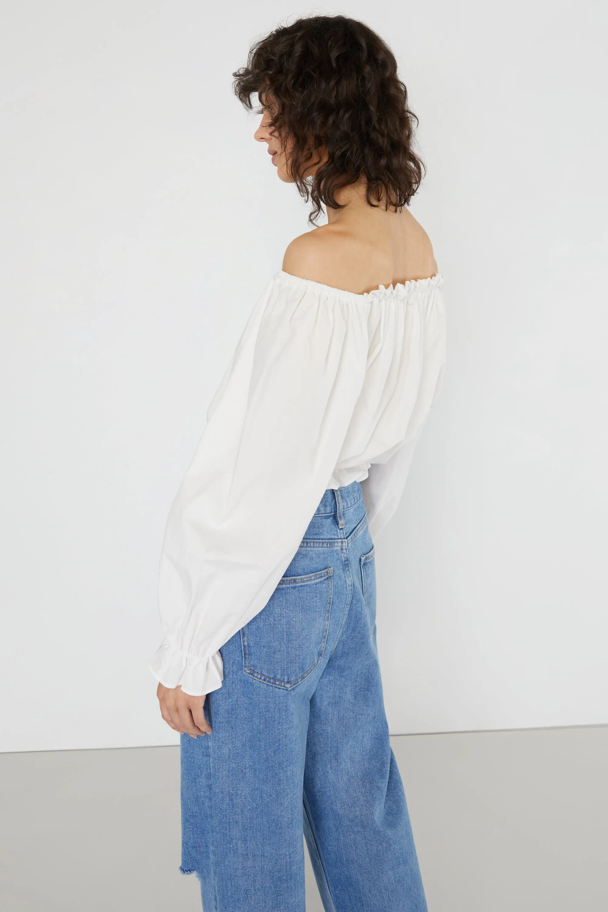OFF SHOULDER RUFFLED TOP