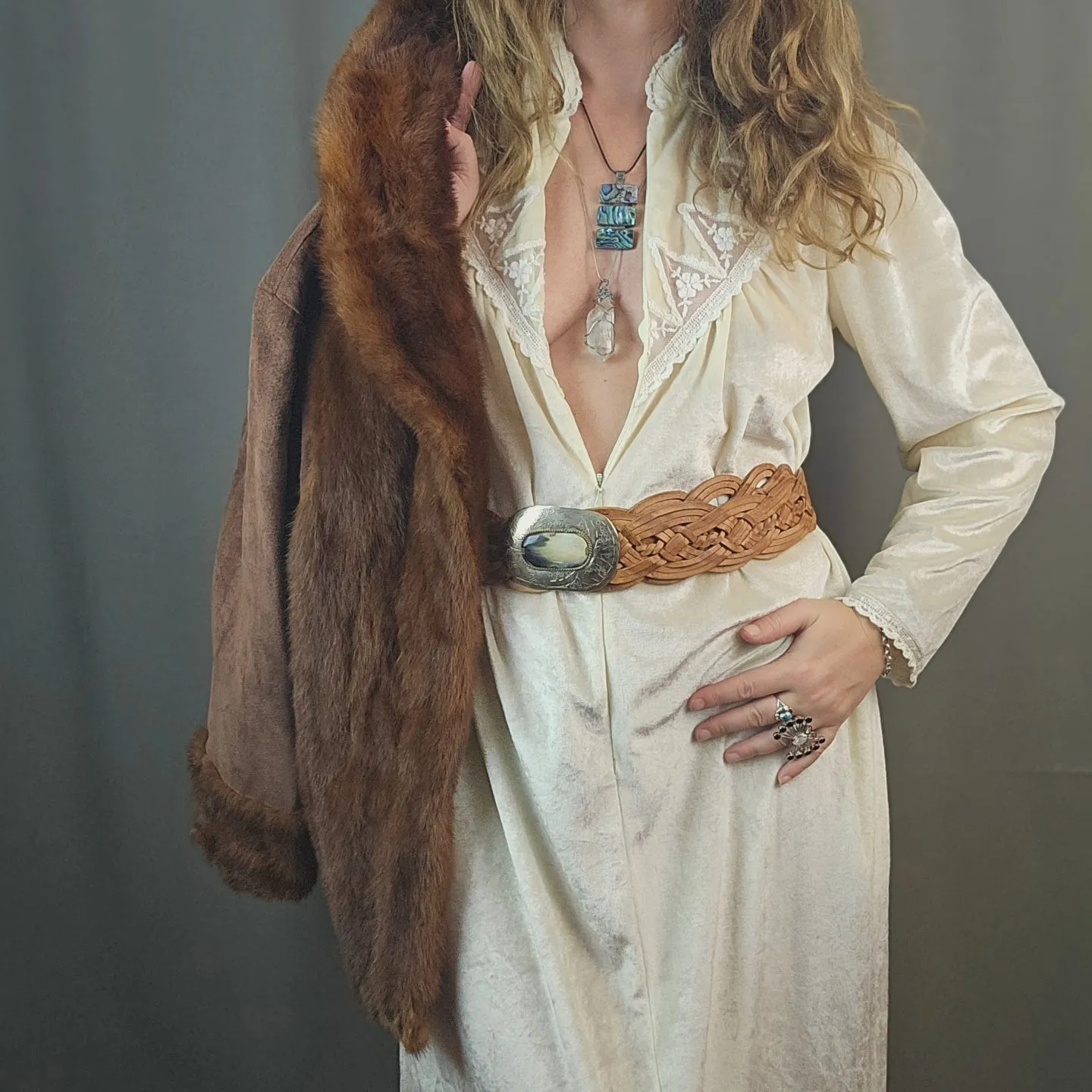 VINTAGE VELVET GOWN M