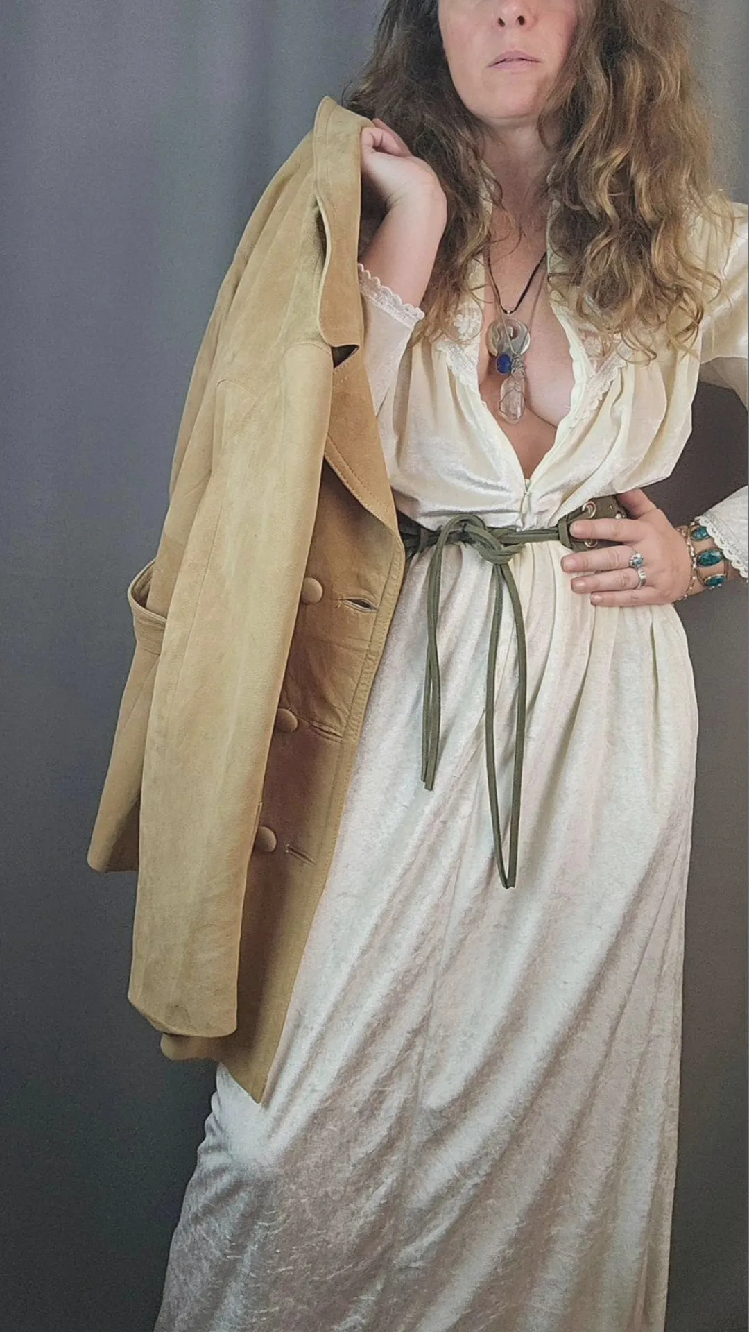 VINTAGE VELVET GOWN M
